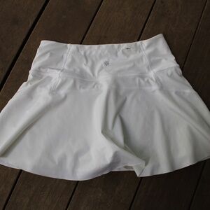 Athleta Ace Tennis Skort 13.5” White Size Small High-Rise Golf Sports